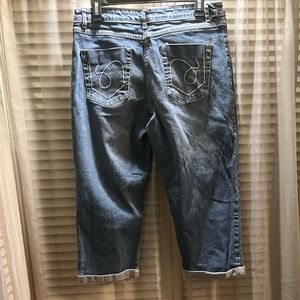 KIABI WOMAN Women’s Cuffed Capri Cropped Denim Jeans. Sz 14.